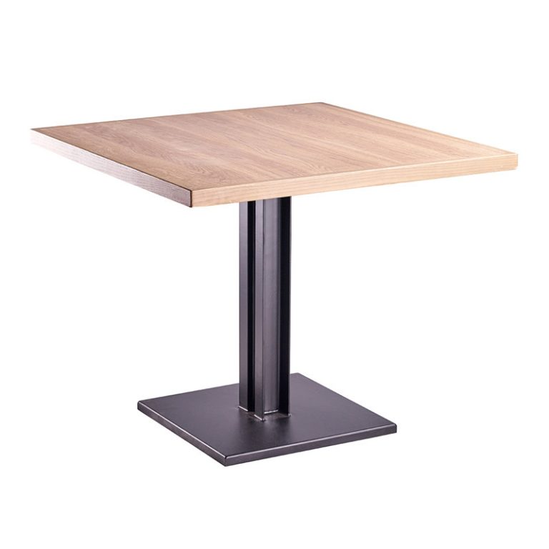 Table à manger en bois solide